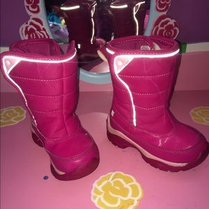 Toddler size 6 snow boots