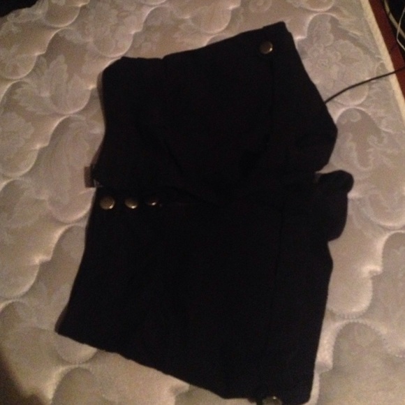 Cute comfy black shorts' barley worn