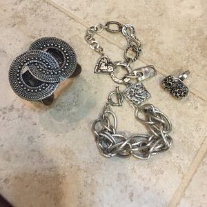 Bundle of jewelry