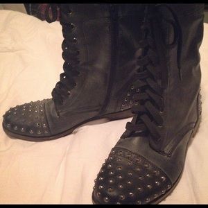 Comfortable new black studded zip/lace up boots