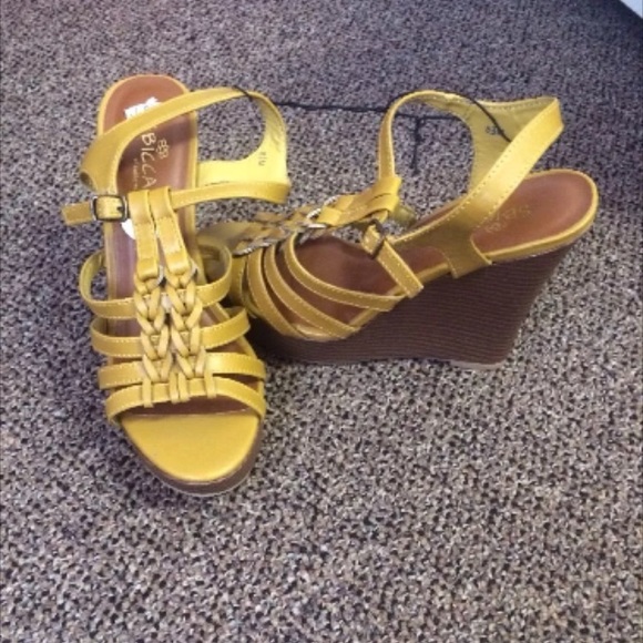 Shoes - Wedges