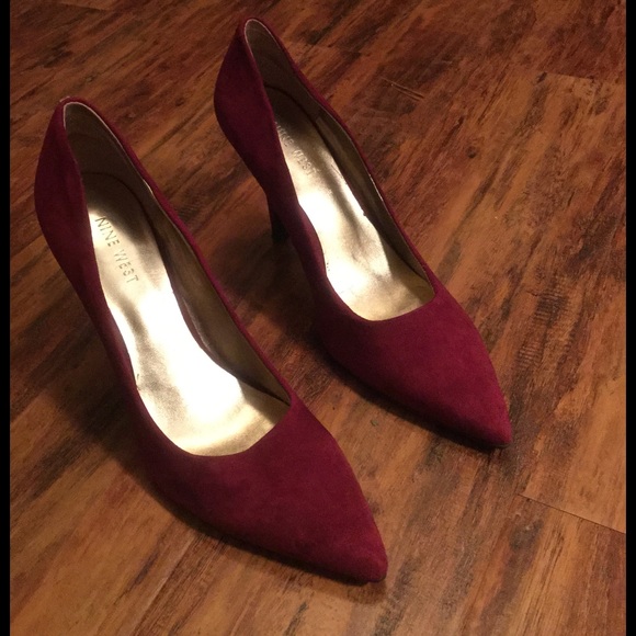 Deep red suede Nine West High Heels💠Classic Heel!