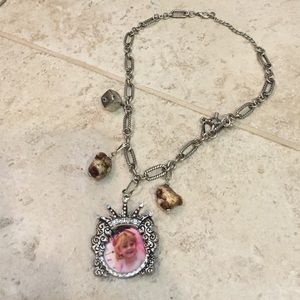 Necklace with interchangeable photo locket
