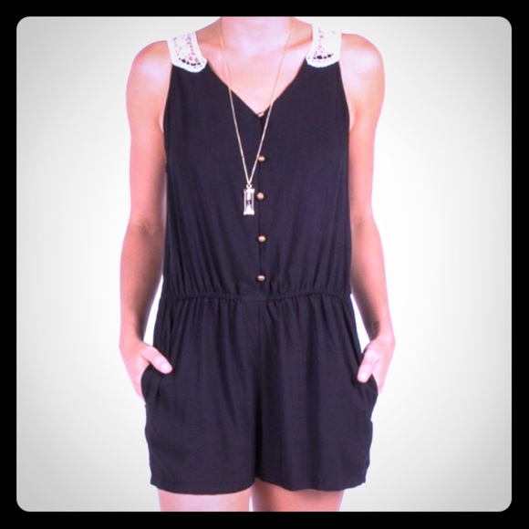 Tops - Black adorable Jumper