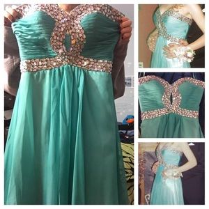 formal Prom Dress *will negotiate price*
