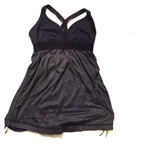 Lululemon Grey and Black Hot Yoga Top Size 6
