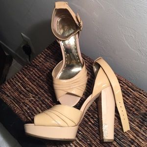 BCBG tan heels