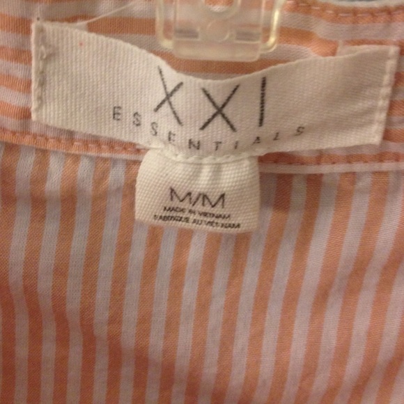 Top - Picture 2 of 3