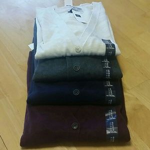 1 Gap Cardigan NWT, Grey color