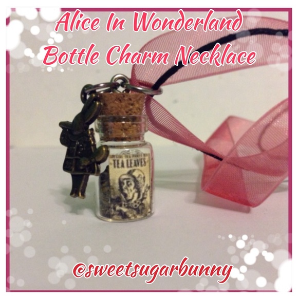 🆕 Mad Hatter Tea Leaves Charm Necklace