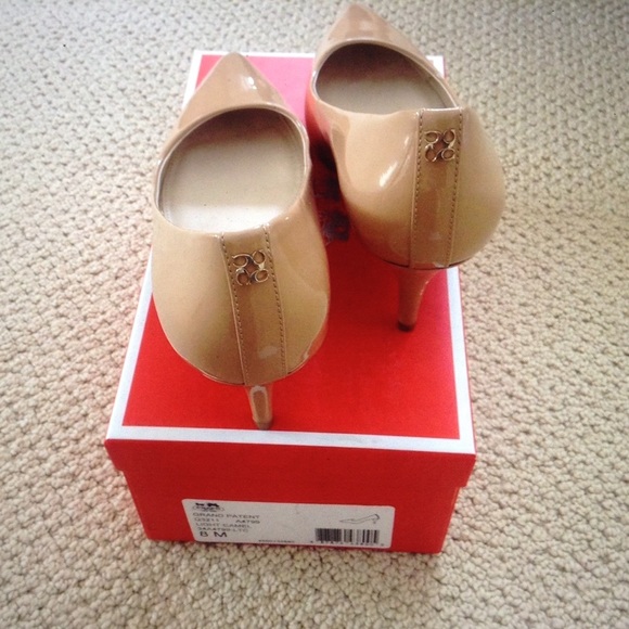 SS2015 Coach Grand Nude Patent Leather Pumps 8M - Picture 2 of 4