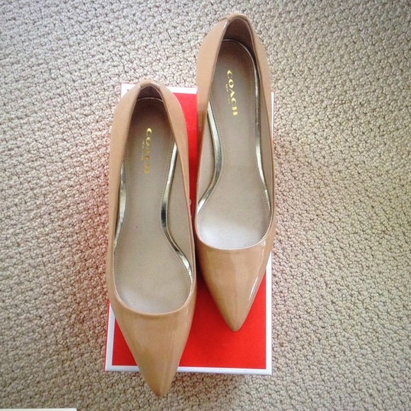 SS2015 Coach Grand Nude Patent Leather Pumps 8M - Picture 4 of 4