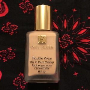 Estee Lauder Foundation