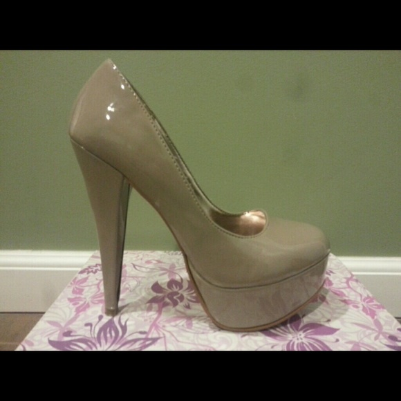 ☄FINAL DROP BEFORE DONATING☄Steve Madden Pumps