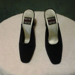 Navy blue Mootsie Tootsie