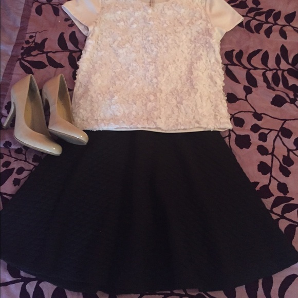 Lauren Conrad flounce skirt size xs