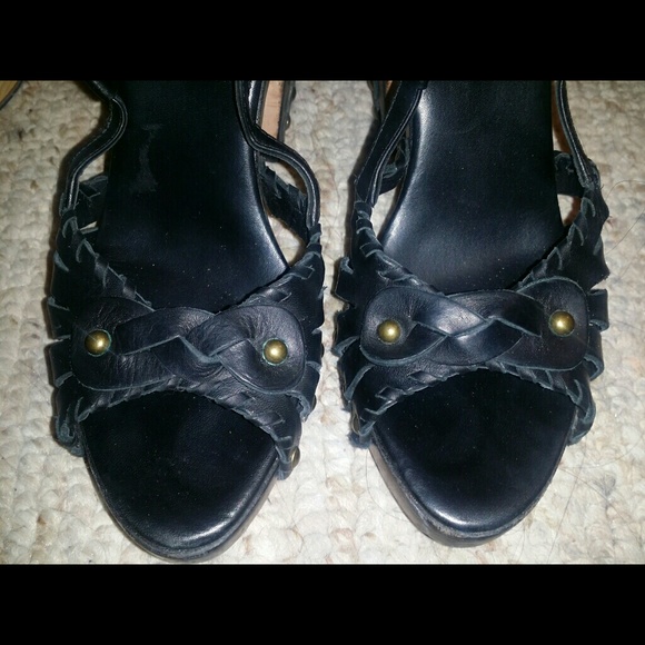 BCBG Maxazria Strappy Leather Heals - Picture 3 of 4