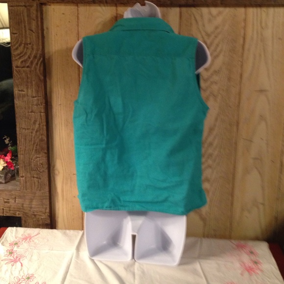 SLEEVELESS SHIRT - Picture 2 of 2