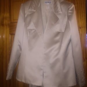 Brand new skirt suit