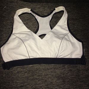sports bra