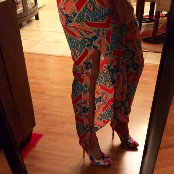 Aztec Print Maxi - Picture 2 of 4