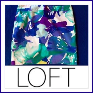 💙Ann Taylor LOFT floral blue skirt💙