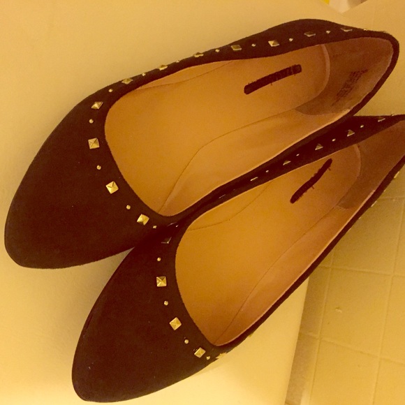 Nice studded flats