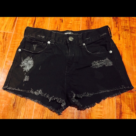 NWOT EXPRESS HIGH-WAISTED SHORTS