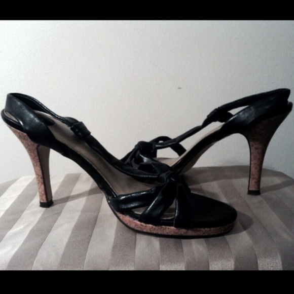 New Twist Black Heel Sandals Size 8 - Picture 2 of 4