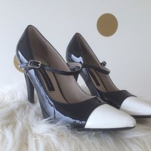 Black and white dana buchman heels
