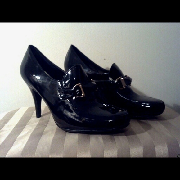 Ann Marino Black Patent Leather Buckle Heels - Picture 1 of 3