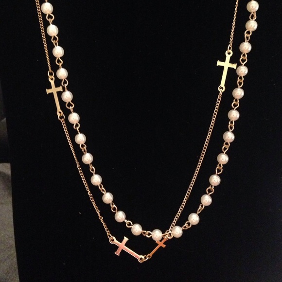 Jewelry - 18"cross and pearl necklace