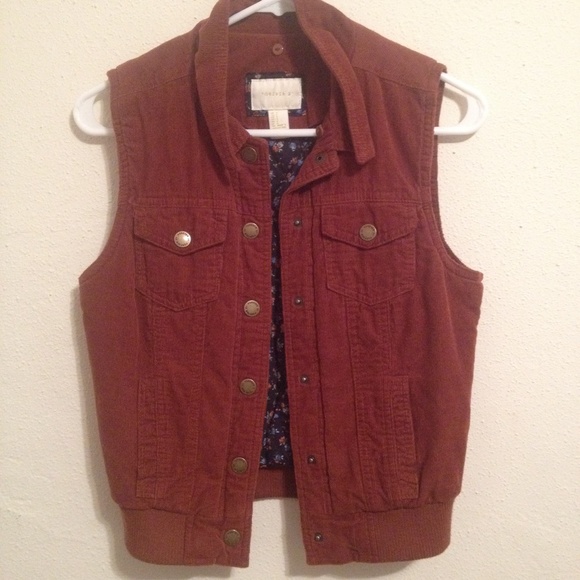 Brown Corduroy Vest!