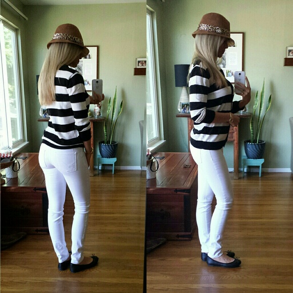 RESERVED Striped V-Neck Cardi - Picture 2 of 4