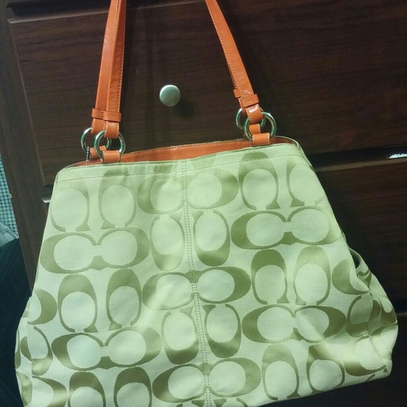 Coach shoulderbag - Picture 1 of 2