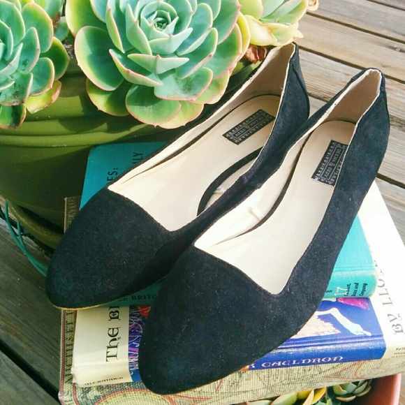 Deena & Ozzy black suede flats