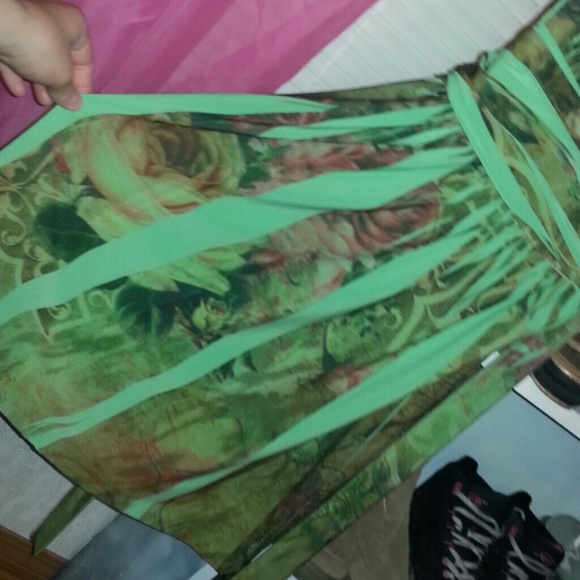 Dress - Picture 2 of 2