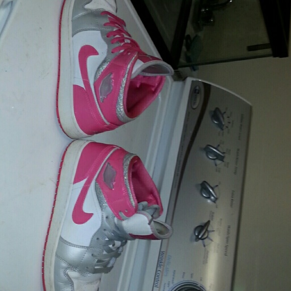 Nike jordan pink retros