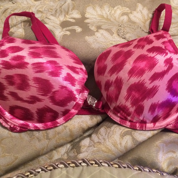 34 b Victoria's Secret bra
