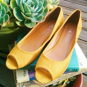CL by Laundry mustard yellow peep toe kitten heels