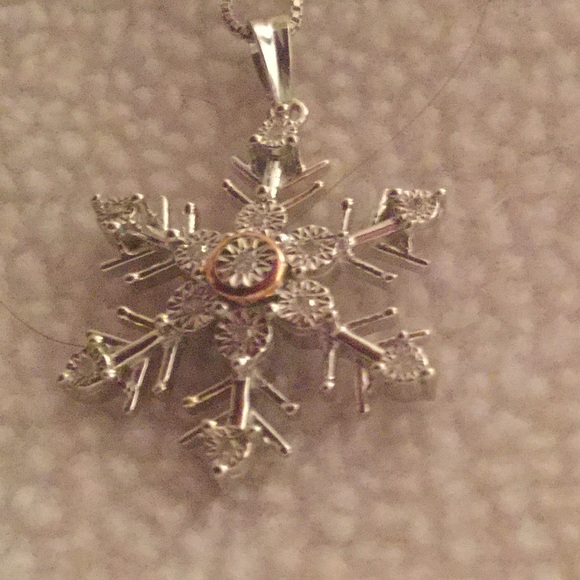 NWT Sterling/Gold Macy's Diamond Snowflake Pendant