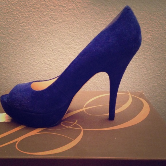 Gorgeous suede platform cobalt blue peep-toe pumps