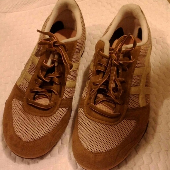 Onitsuka Tiger Asics 81 'Sakura' Birch shoes