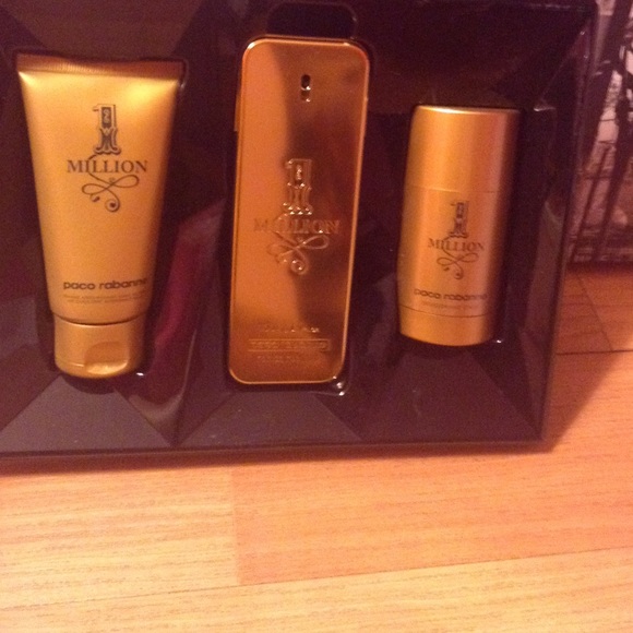 1 millon men are perfume set