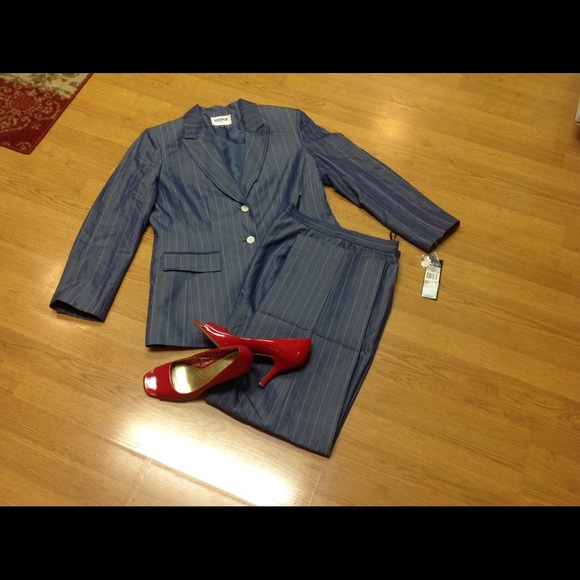 🌺New Beautiful lined 2piece suit!🌺