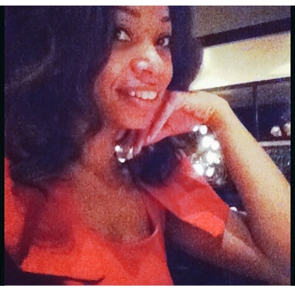 Great for a holiday party or New Year celebration - Picture 2 of 2