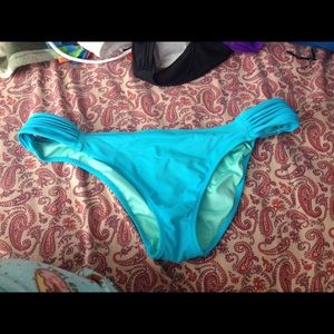 V.S size large bottoms