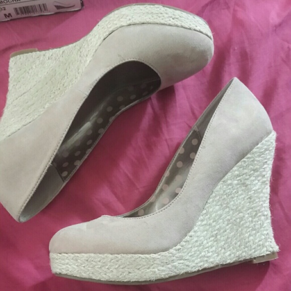 Mocha, beige  colored wedge shoes size 6
