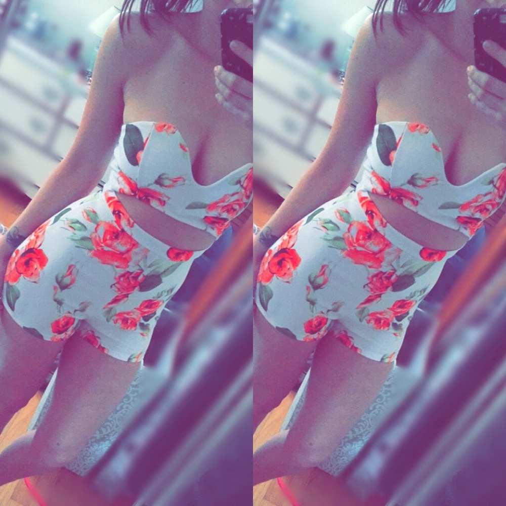 ❤️Gorgeous Floral Romper❤️