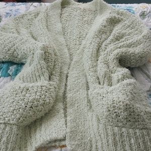 FREE PEOPLE spring light green chunky sweater